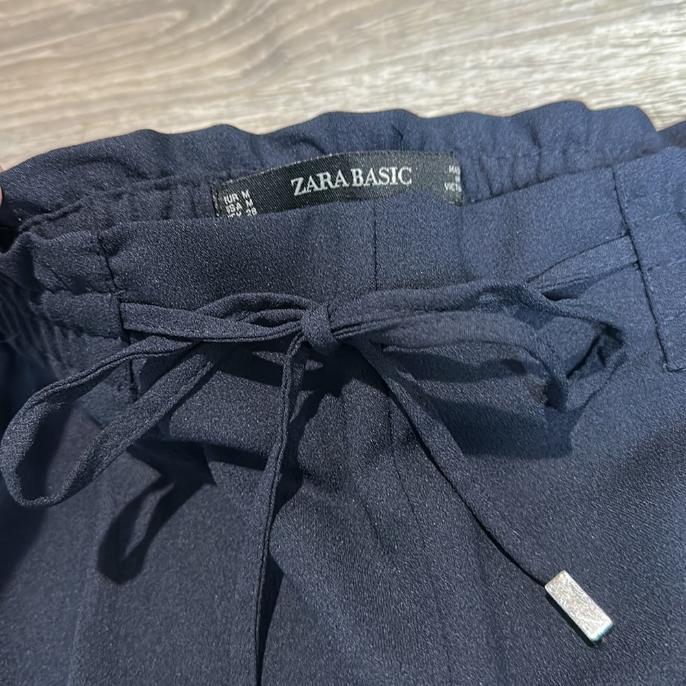 Zara Basic Paper-Bag Pull On Cropped Pants Navy B… - image 3